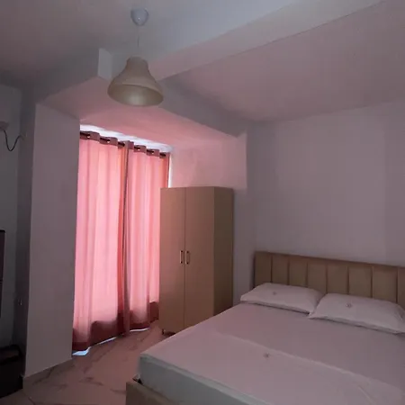 Xh Lejlighedshotel Golem (Tirana)