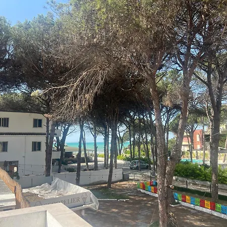 Lejlighedshotel Xh Golem (Tirana)